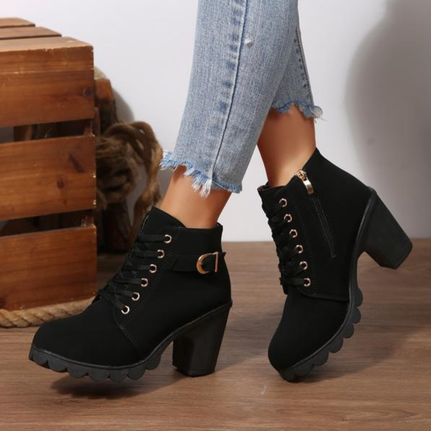 Julie | Trendy Lace-Up Chunky Ankle Boots