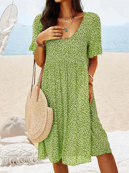 Penelope | Women's Ditsy Floral V-Neck Short-Sleeved Smock Dress