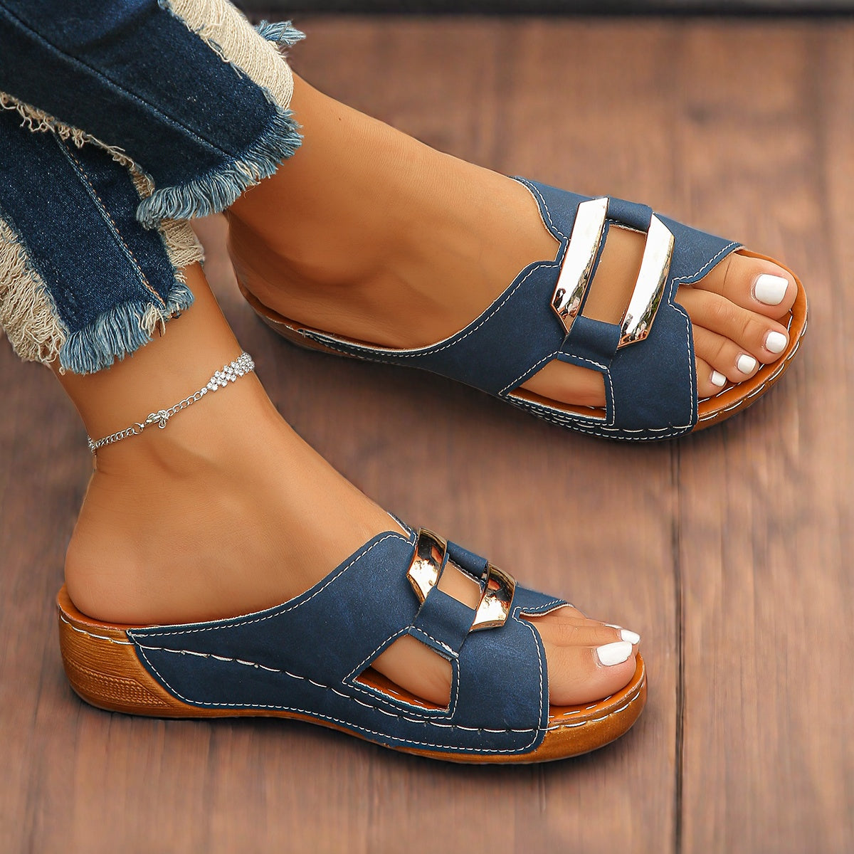 Laila | Women's Cushioned Adjustable Buckle Sandals