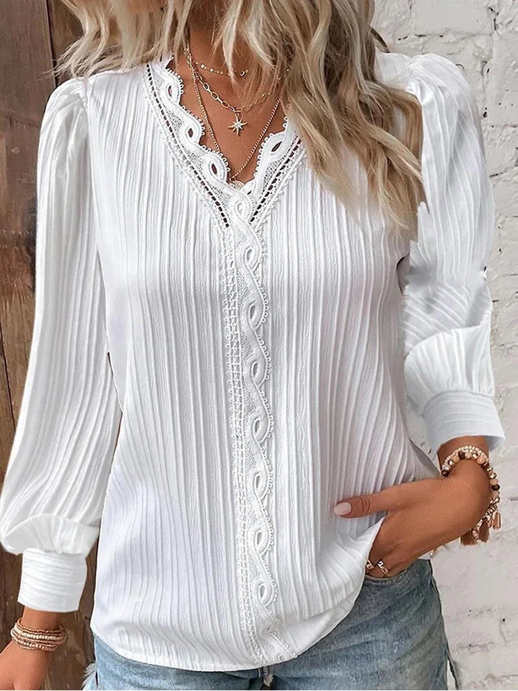 Grace | Blouse with Chiffon and Lace Details