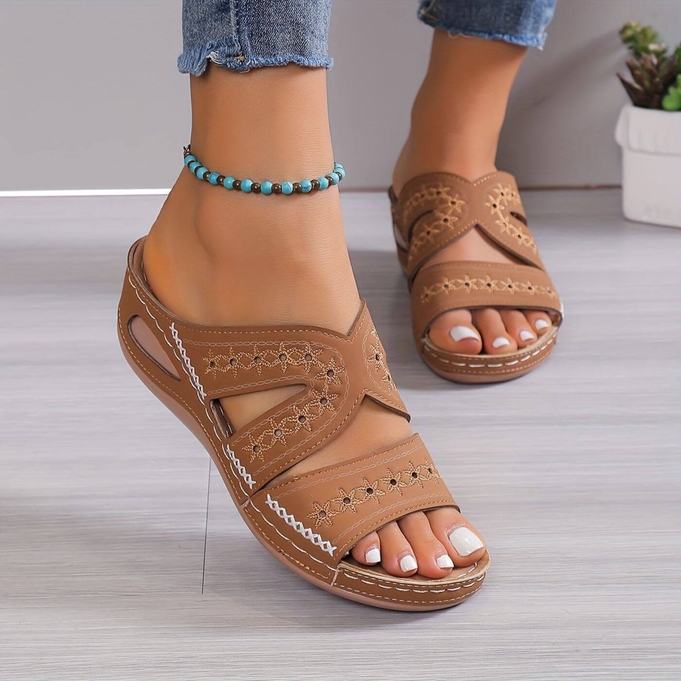Kathy | Slip-Resistant Orthopedic Sandals