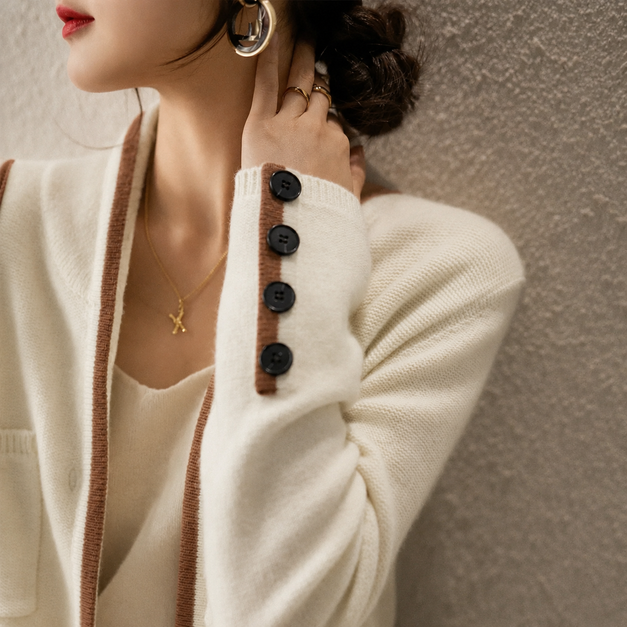 Daniela | Retro Cardigan