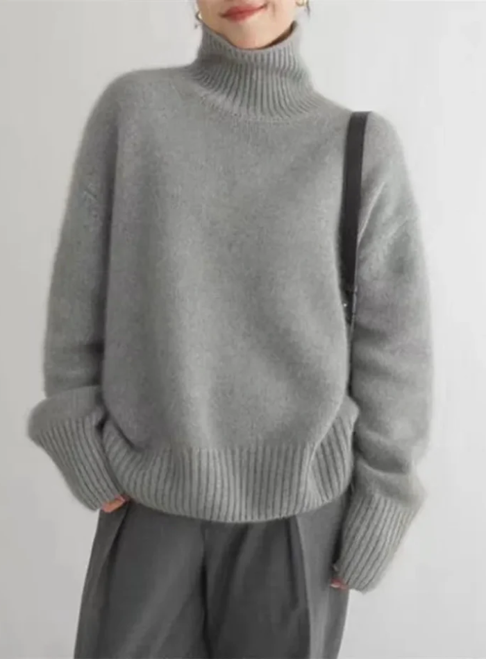 Caroline | Plush Turtleneck Sweater
