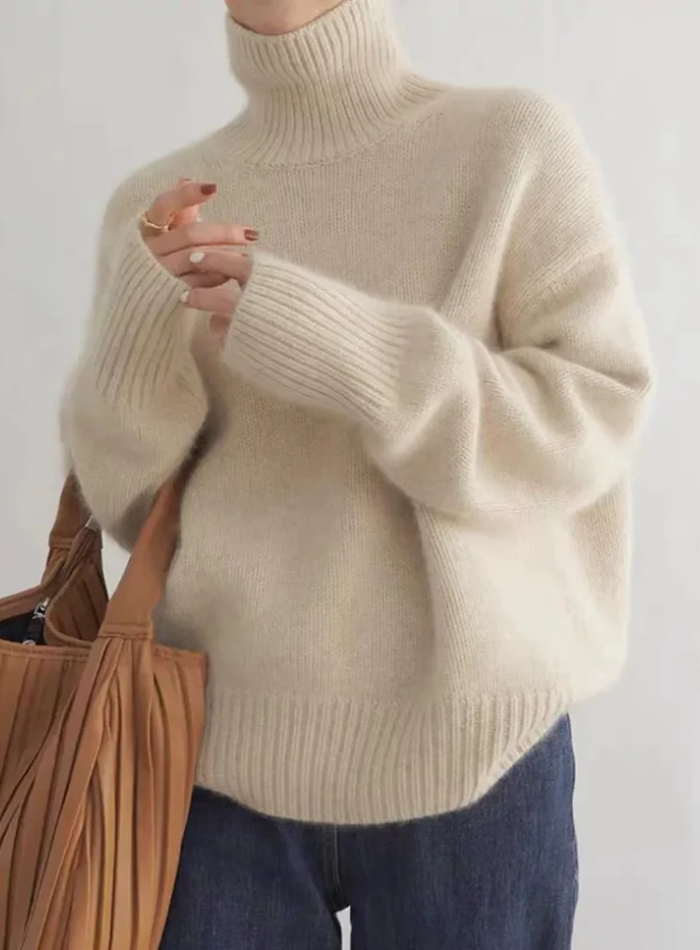 Caroline | Plush Turtleneck Sweater