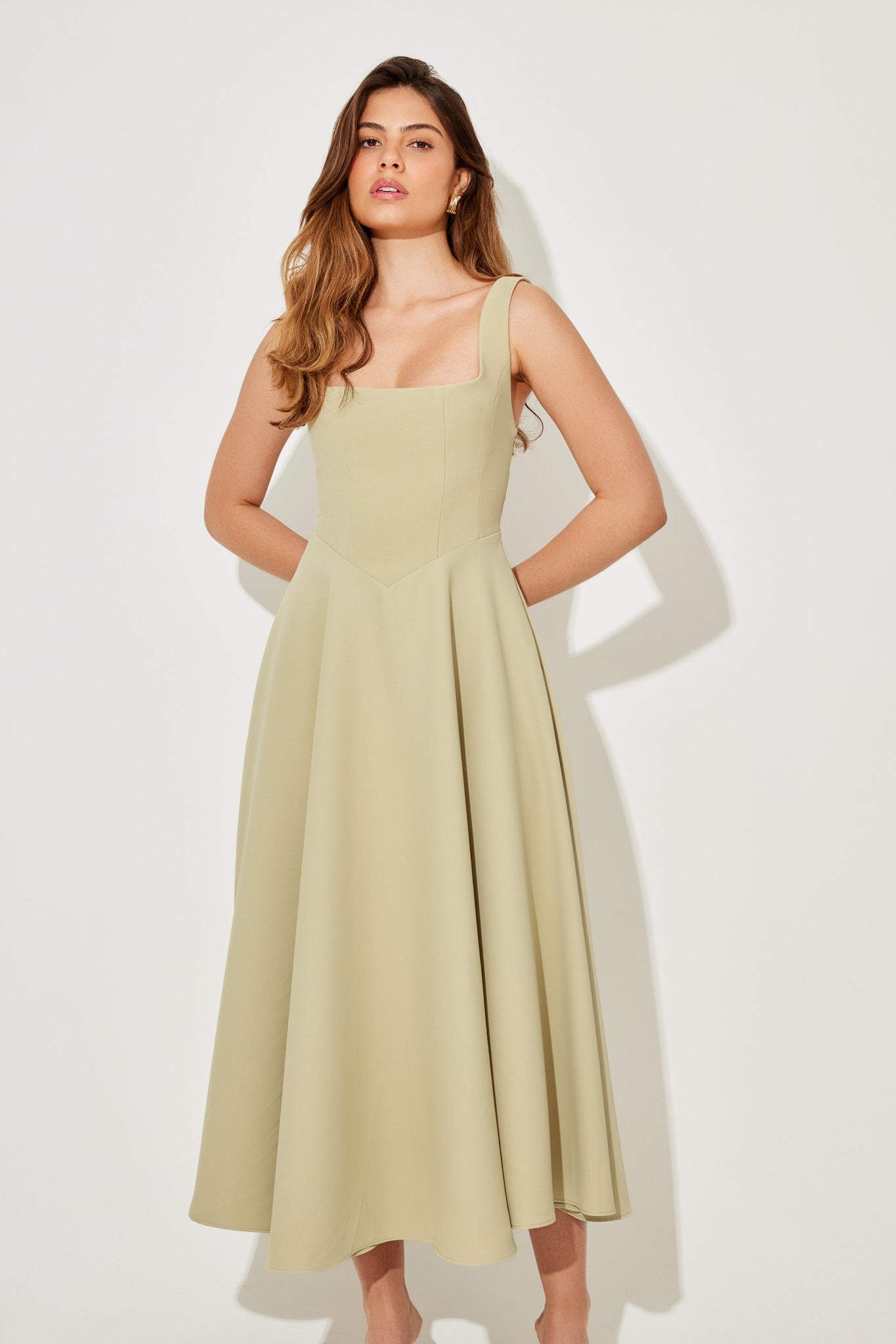 Journee | Timeless Flowy Mid-Length Dress