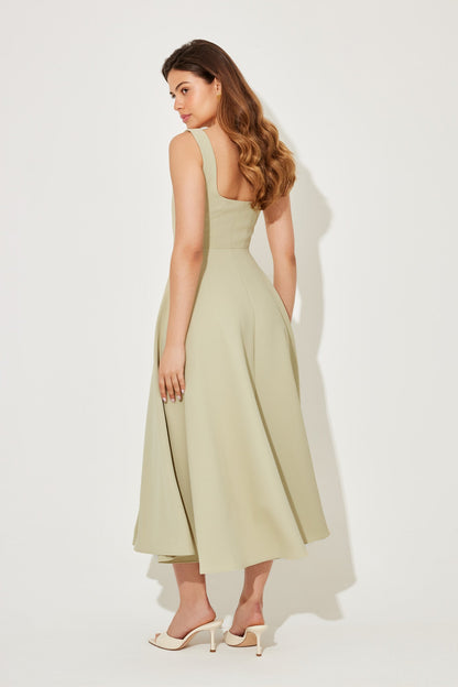 Journee | Timeless Flowy Mid-Length Dress