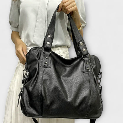 Willow | Shoulder Bag with Sleek Design