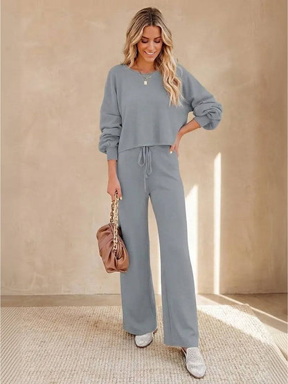 Phoebe | Women's Cropped Sweatshirt and Wide-Leg Pants Lounge Set