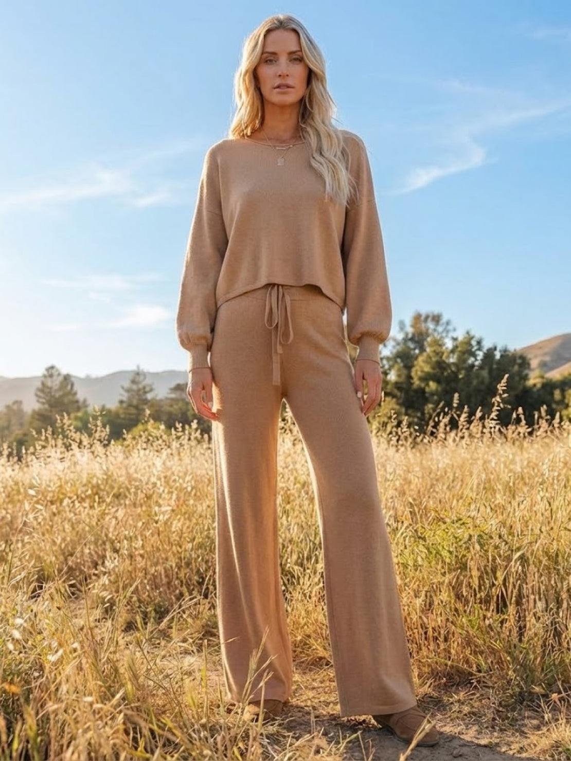 Phoebe | Women's Cropped Sweatshirt and Wide-Leg Pants Lounge Set