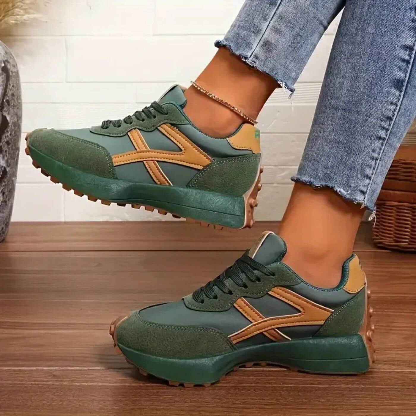 Kathy | Slip-Resistant Orthopedic Sneakers