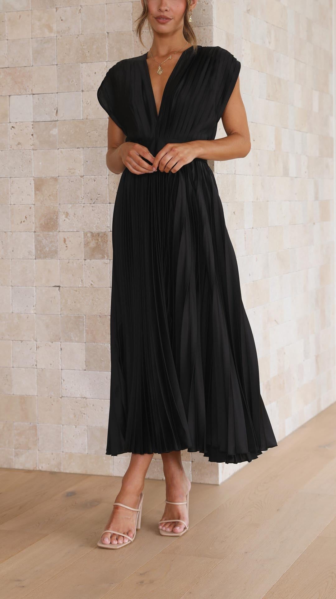 Maya | Refined Pleated Maxi Dress