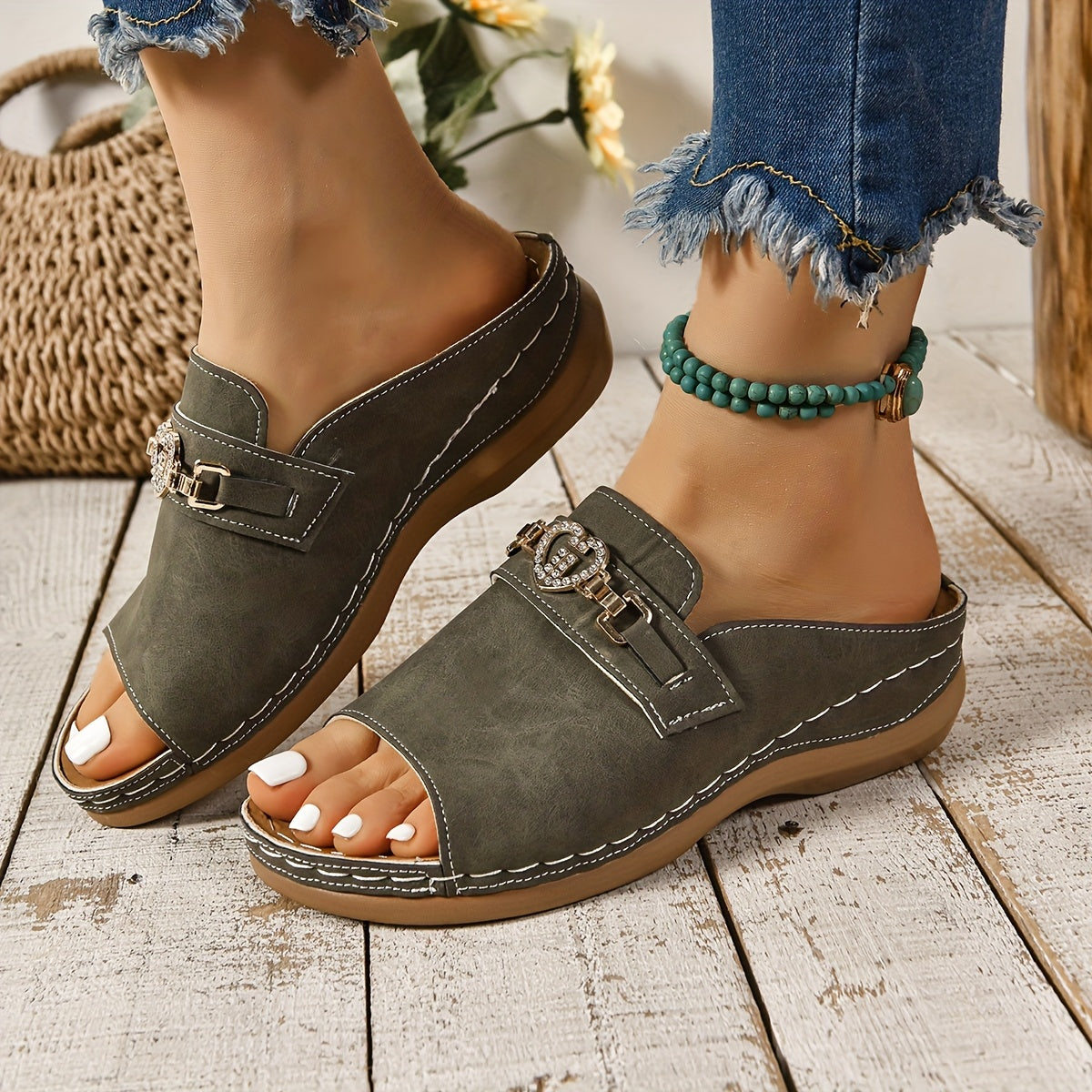 Jade | Women's Flat Adjustable Sandals