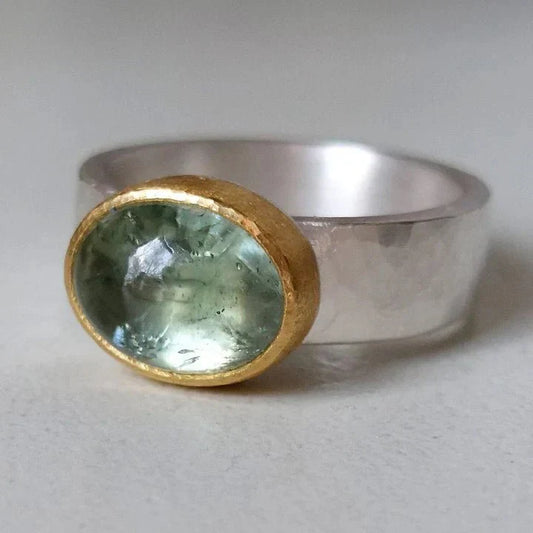 Olivia | Retro Rounded Stone Ring