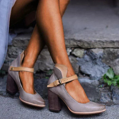 Linda | Refined Heel Sandals with Straps