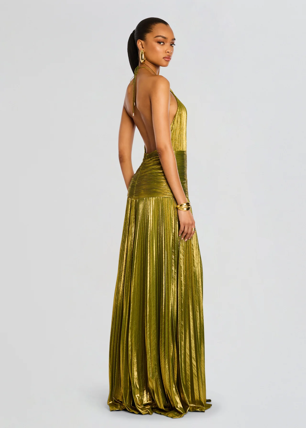 Aria | Long dress with a sensual cut and luxurious finish