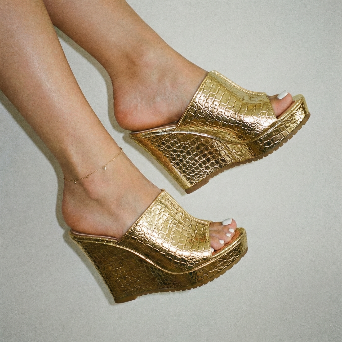 Samantha | Women's Gold Platform Wedge Sandals
