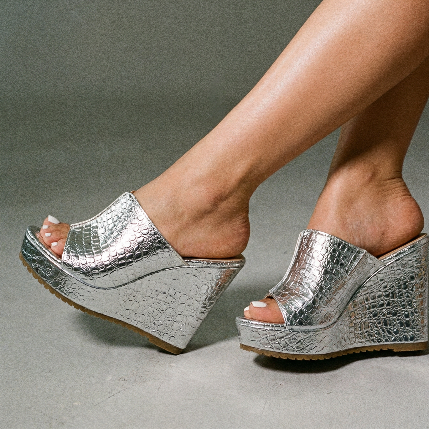 Samantha | Women's Gold Platform Wedge Sandals
