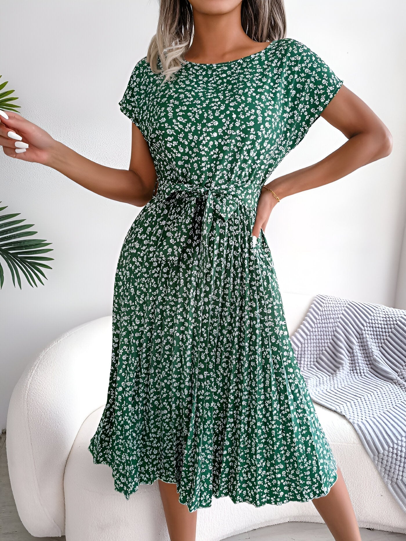 Nova | Flower Pleated Elegance Dress