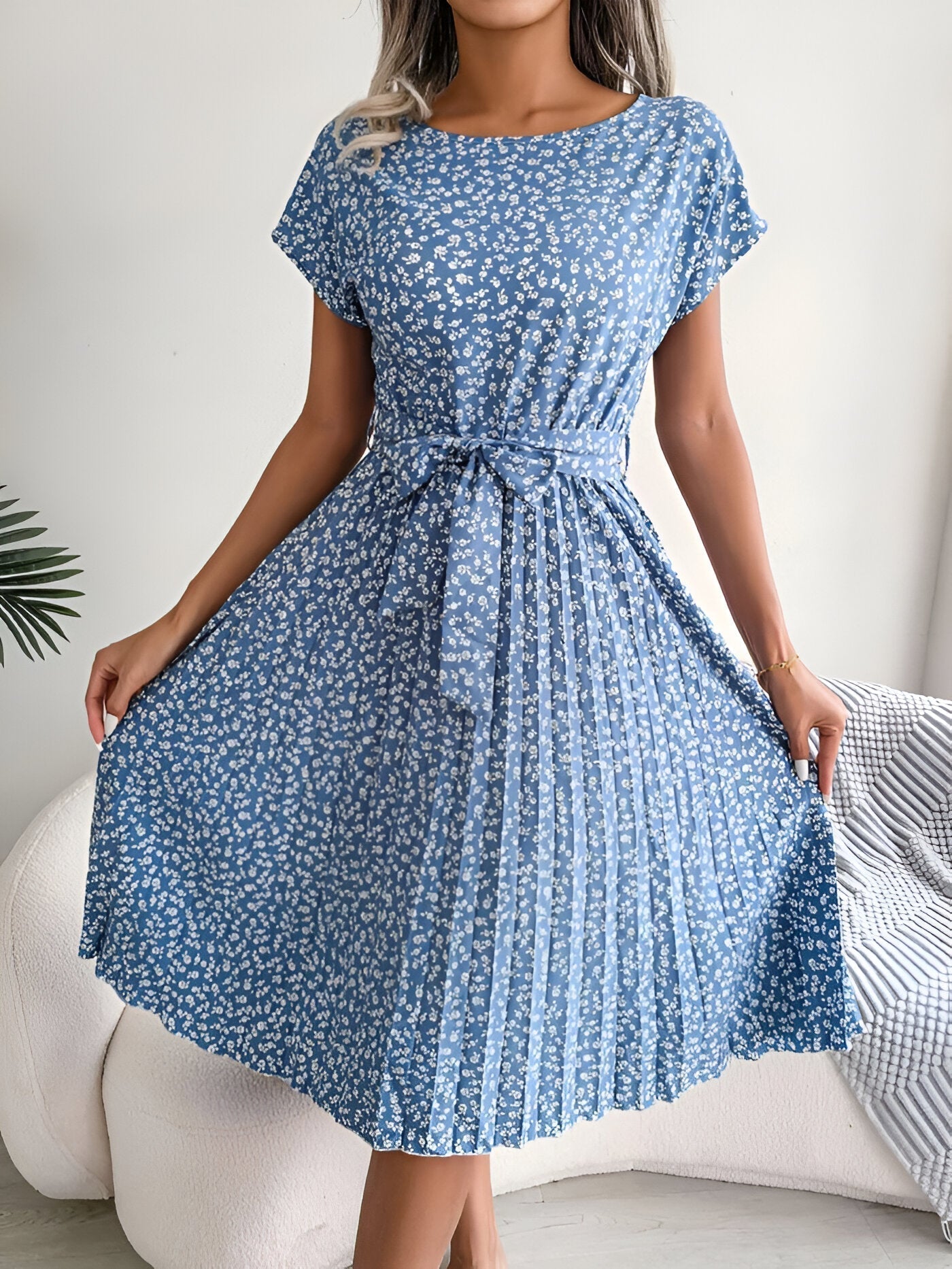 Nova | Flower Pleated Elegance Dress